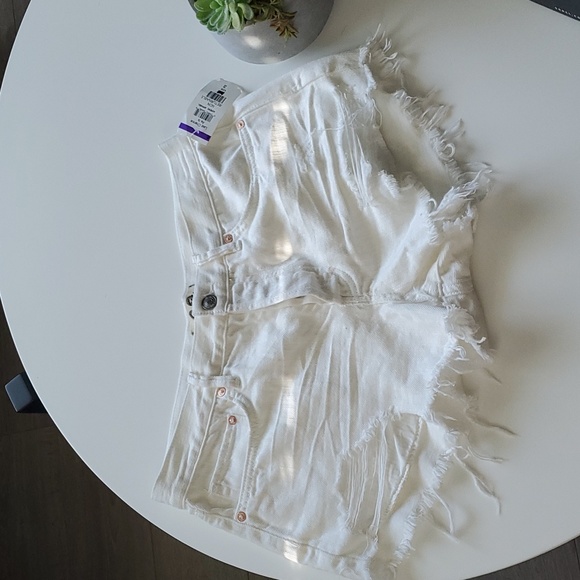 NWT Free People Loving Good Vibrations Spring White Denim Shorts - Picture 6 of 13